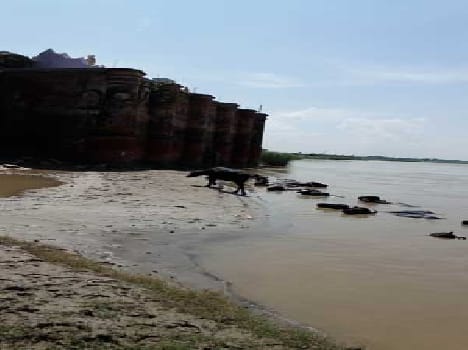 Intersection sharp decline in river