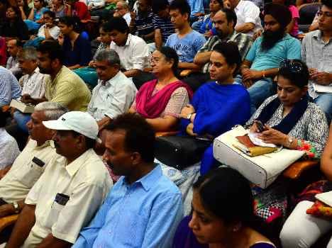 senior journalist shekhar gupta lecture in punjab university