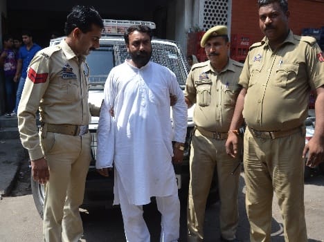 jammu police arrest Imposter in jammu 