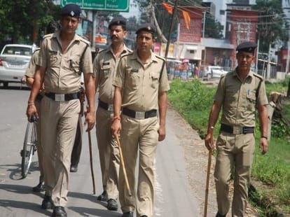 parade ground move of policemen families failed.
