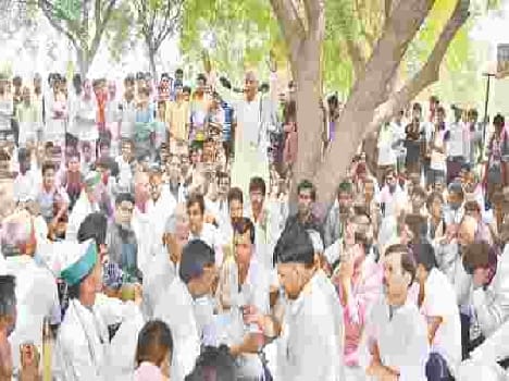  Mahapanchayat showing farmers 'punch'
