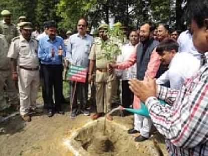 From Kashi 'Clean India Green India's new slogan