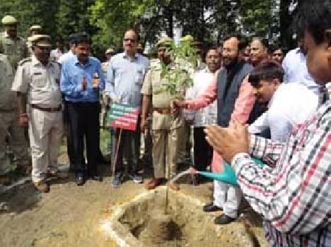 From Kashi 'Clean India Green India's new slogan
