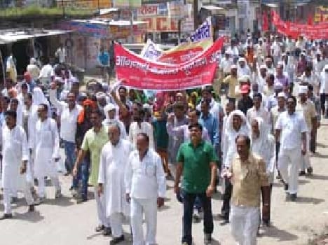 Workers are on strike, employees of the organization