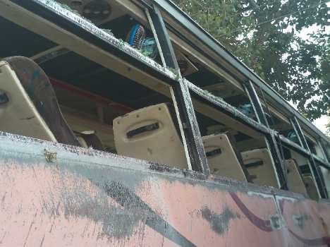 tourist bus accident, 25 critically injured