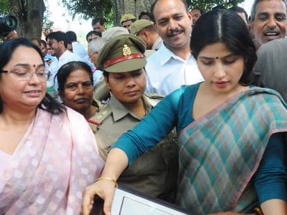 MP Dimple Yadav in health workers programme.