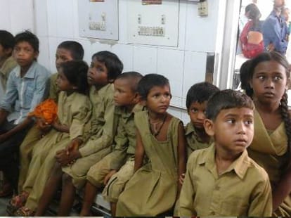 82 student ill due to bad mid day meal in lucknow