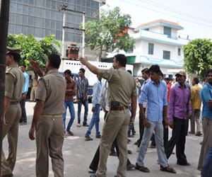 flop show strike in greator nodia