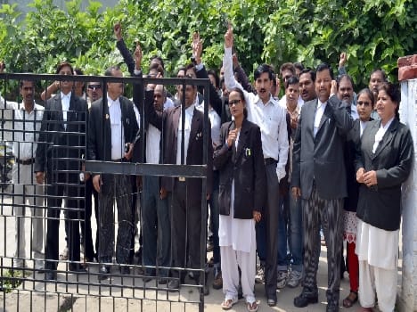 Advocates the power Scope office , protesting
