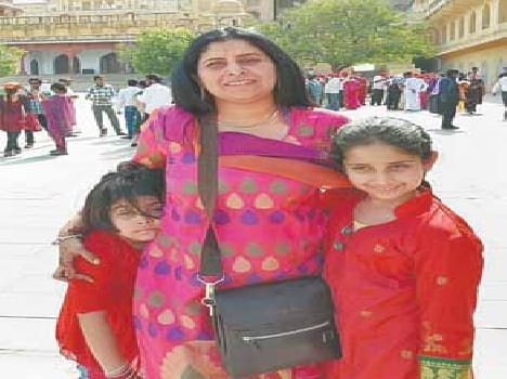 dr shalini arya
