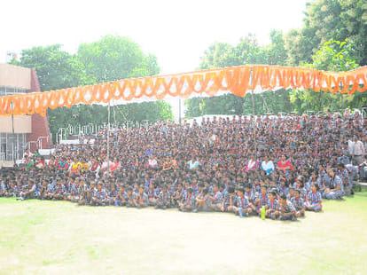 pm narendra modi also address lucknow school boys