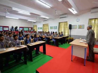 kejriwal says thanks to president mukherji for taking students class