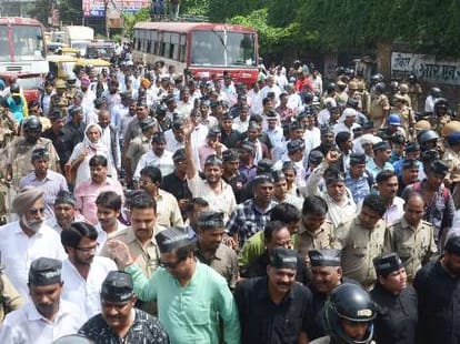 Four thousand teachers protest in Lucknow.