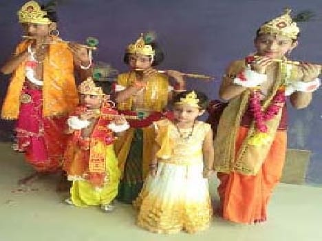 Krishna Janmashtami picking shifting the entire district