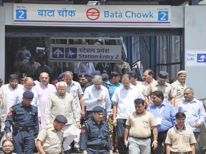 faridabad metro service fails at first, traveller kept waiting
