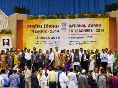 Prez give away national award to 378 teachers