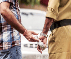 Police bargaining, gave 50 thousand to take the car back