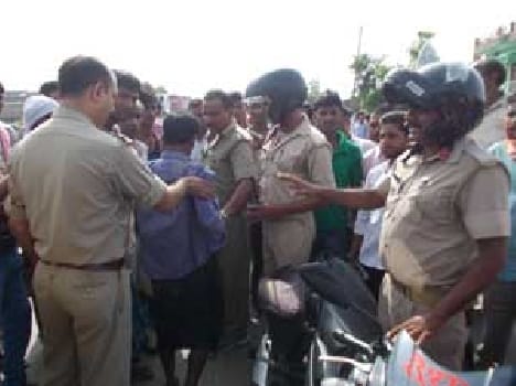 Chandauli tanker driver died in police custody