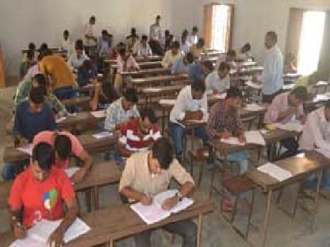 5216 candidates left the examination of operator