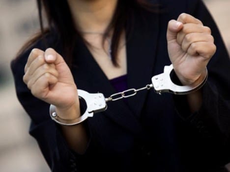 uttar pradesh girl sellings drugs in chandigarh, arrest