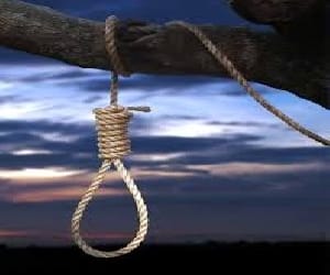 man found dead hanging from tree in barabanki