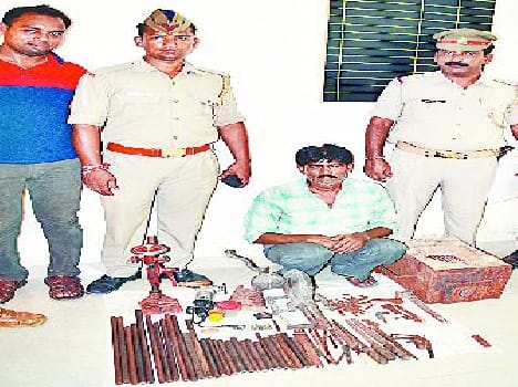tamancha factory caught in baghpat