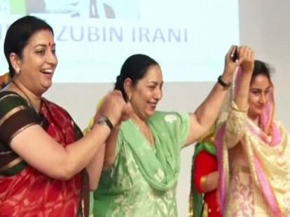 samriti irani, harsimrat kaur badal dance video