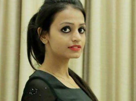INTEX MISS SELFIE OF THE DAY