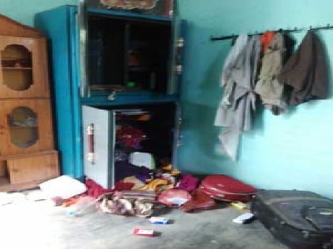 Mirganj - Mungrabadshahpur million theft