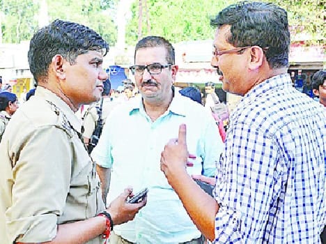 Central Excise Intelligence team attack