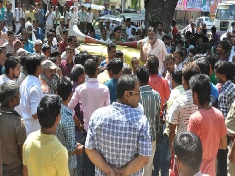 Unannounced protest cut off Tundla