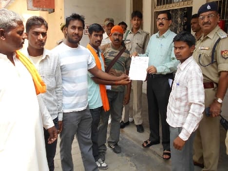 VHP , Bajrang Dal protest the slaughter of animals