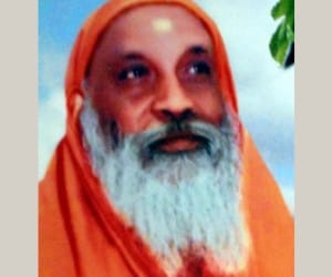 PM modi will meet with swami dayanand saraswati.