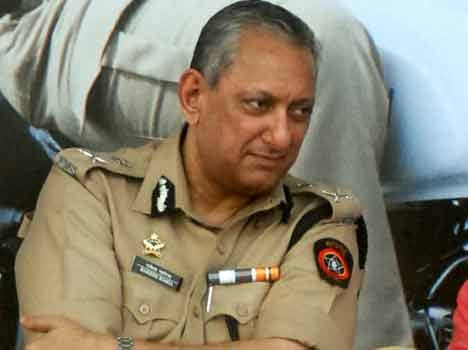rakesh maria is thinking about resigning
