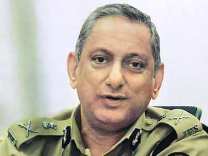 rakesh maria is thinking about resigning