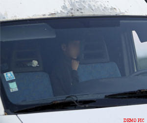 two kids died in car due to suffocation