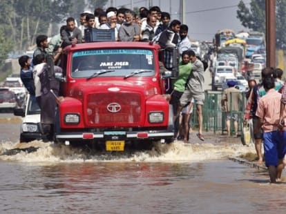 finance minister of jammu kashmir plans a package for flood victims