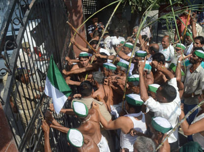 protest of farmers for payment