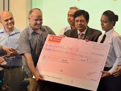 delhi government starts its loan guarantee scheme