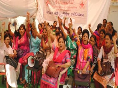 nurses strike continue, talk with CM failed.