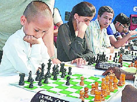 Himanshu Ashu UP the railway stopped at a draw
