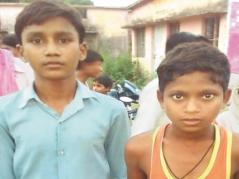 Attempted abduction of two children