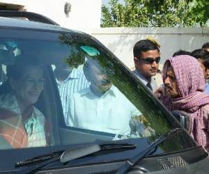 villagers ask sonia gandhi for rahul gandhi marriage