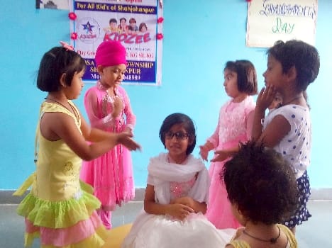 Rock-danced with grandparents among young Munhe