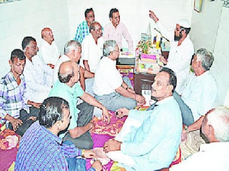 Imam met the Jain community people