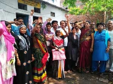  protest over electric cut