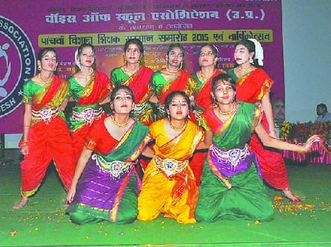 facilitaion to 500 teachers of agra region