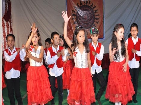 dance on filmi song
