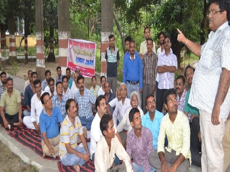 Adjusted teachers meeting Expressed in misery