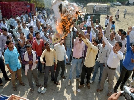 effigy burnt by shikshamitra in mathura